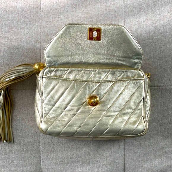 ❌sold❌ Authentic Vintage Chanel Mini Camera bag - Picture 2 of 13